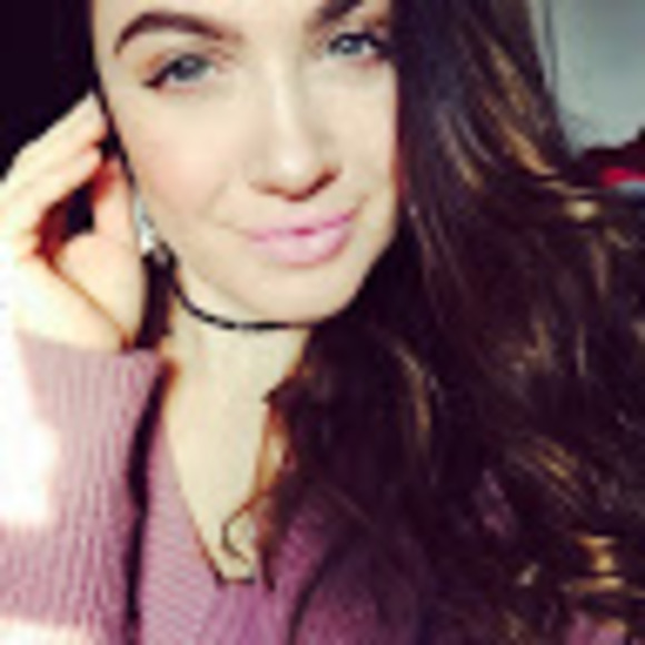 Meet your Posher, Heather - Picture 2 of 3